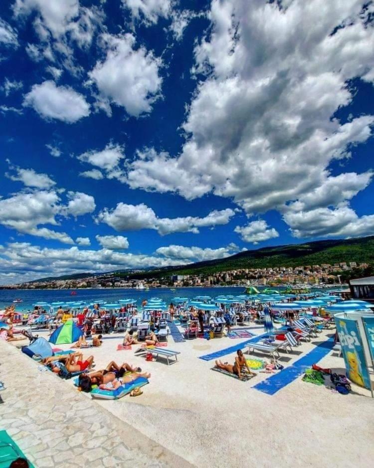 Apartment Lona Crikvenica Luaran gambar